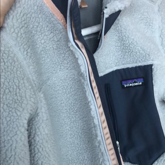 Patagonia Women’s Classic Retro-X Fleece Jacket - Picture 4 of 6